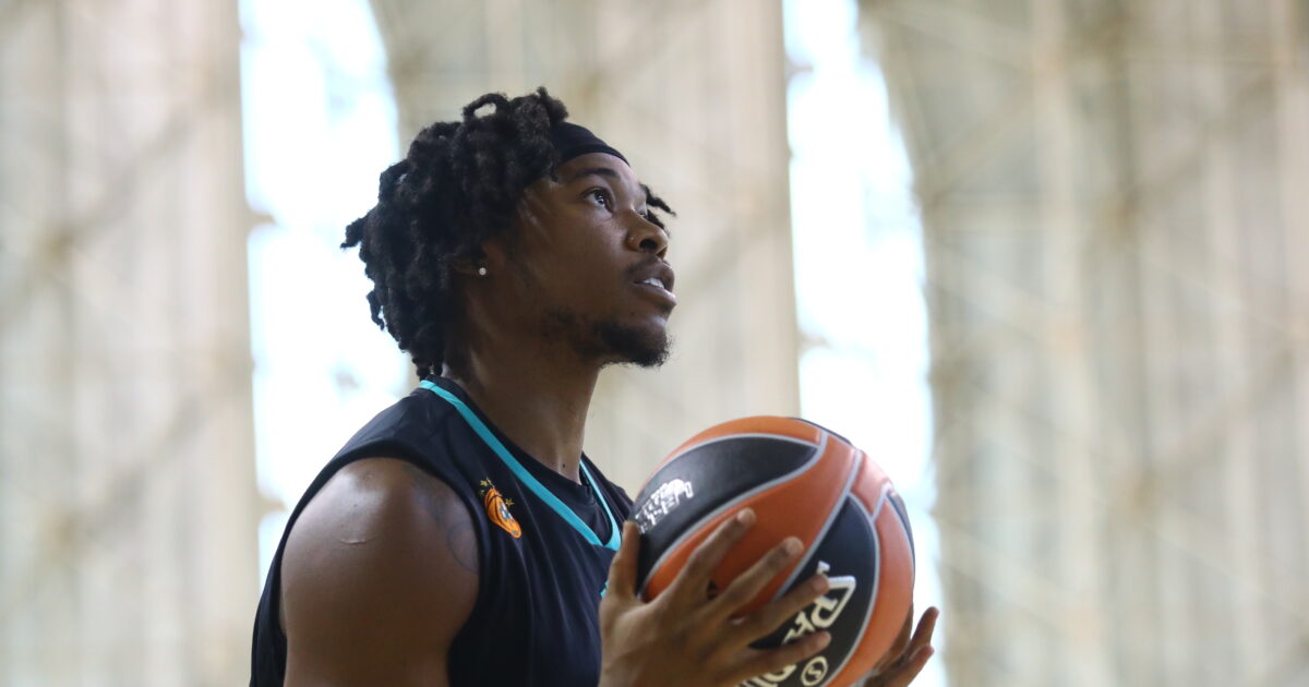 Panathinaikos: Problem with Rison Holmes, he will travel with delay in Australia