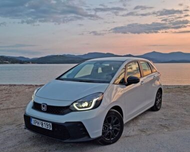 Honda Jazz e:HEV – Δοκιμή: Κατανάλωση σαν σκούτερ και πρακτικό σαν βαν!