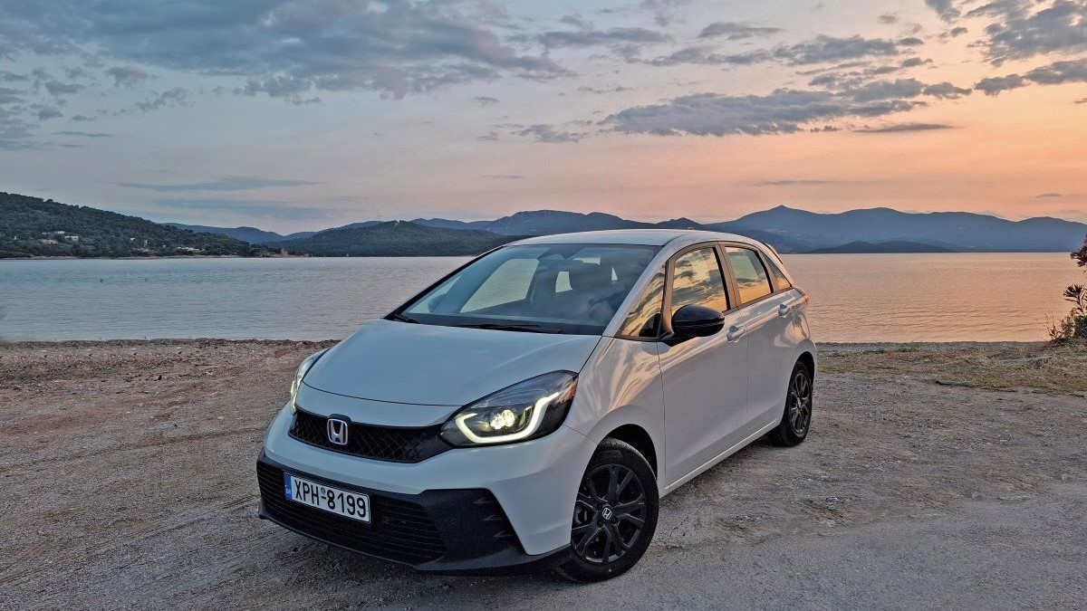 Honda Jazz e:HEV – Δοκιμή: Κατανάλωση σαν σκούτερ και πρακτικό σαν βαν!
