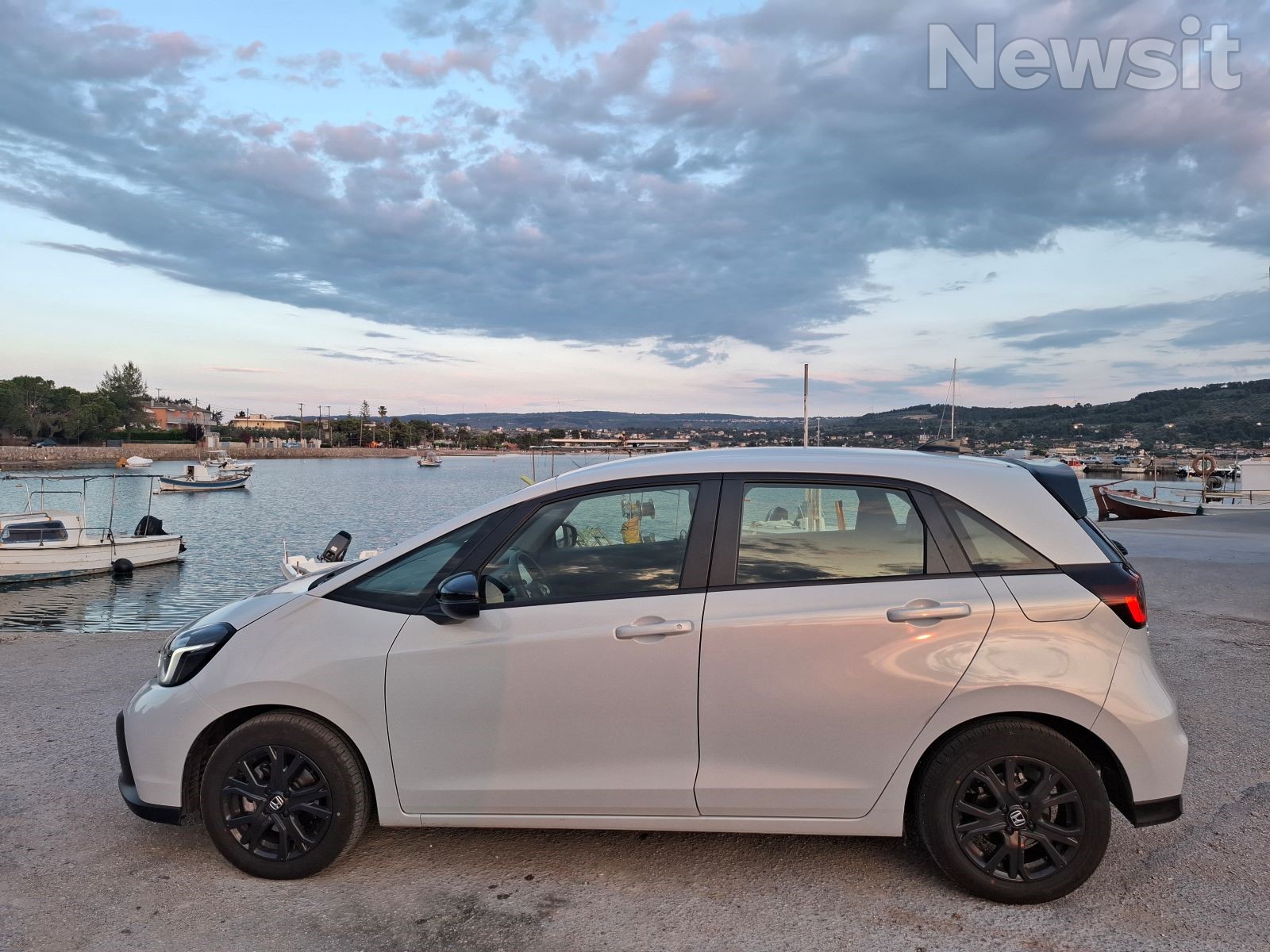 Honda Jazz e:HEV – Δοκιμή: Κατανάλωση σαν σκούτερ και πρακτικό σαν βαν!