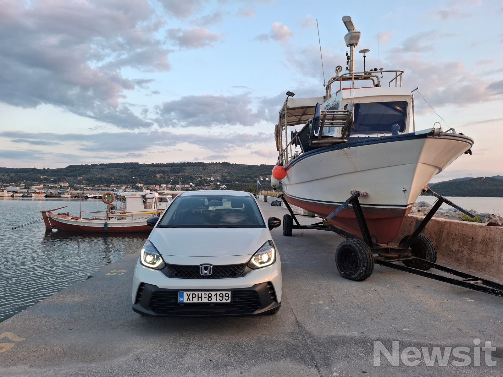 Honda Jazz e:HEV – Δοκιμή: Κατανάλωση σαν σκούτερ και πρακτικό σαν βαν!