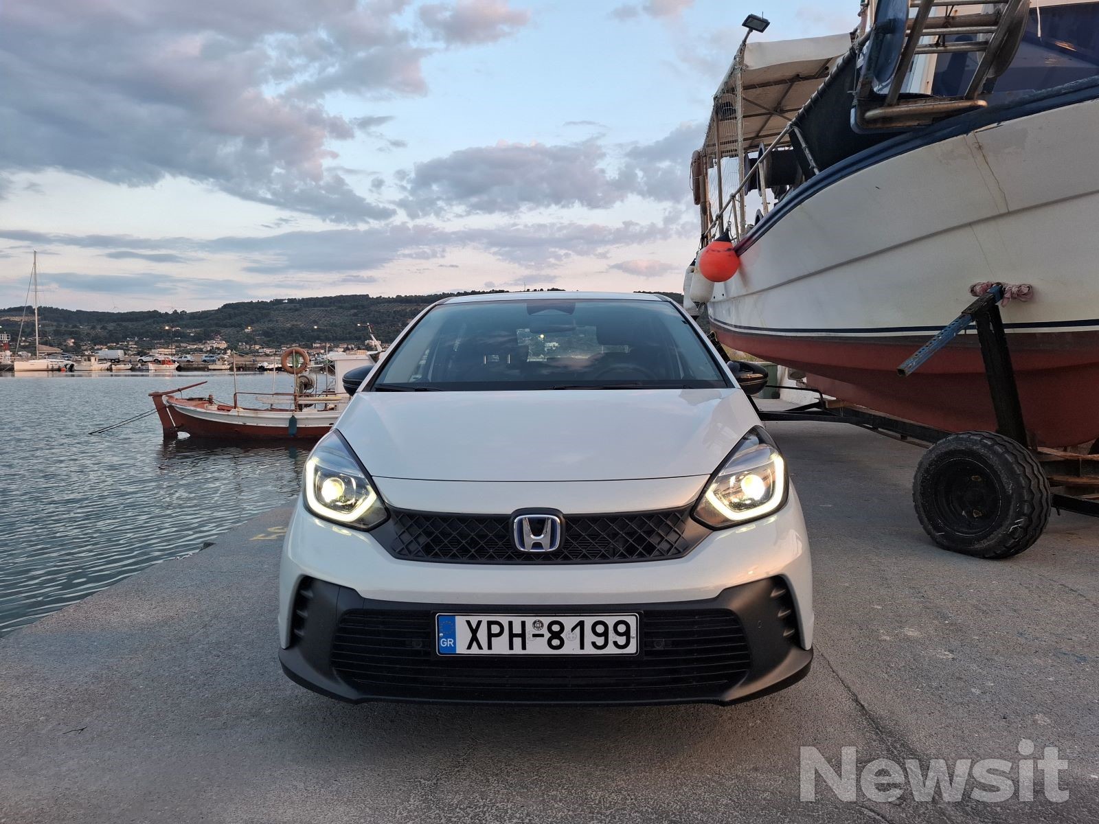 Honda Jazz e:HEV – Δοκιμή: Κατανάλωση σαν σκούτερ και πρακτικό σαν βαν!