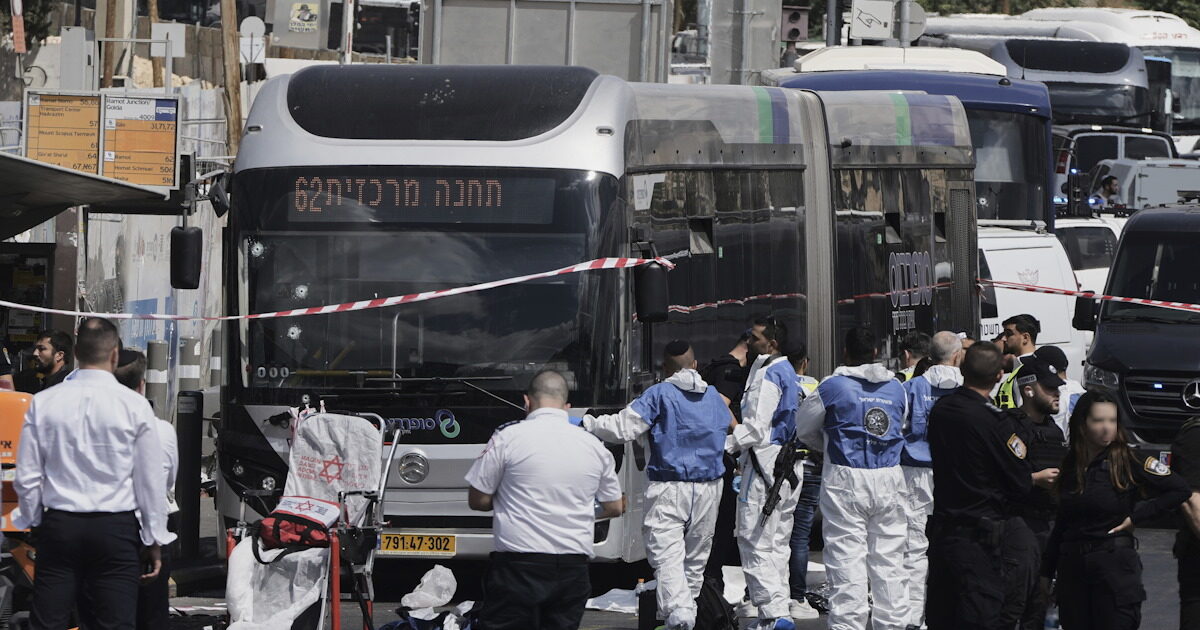 Jerusalem: Hamas assumes responsibility for the terrorist attack on the bus stop