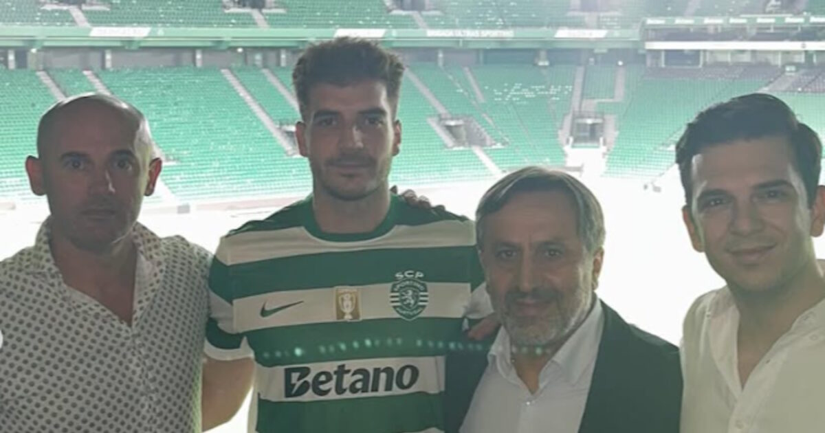 Fotis Ioannides with Sporting Lisbon jersey – Photo with Predrag Djordjevic and Andrea Niniadis
