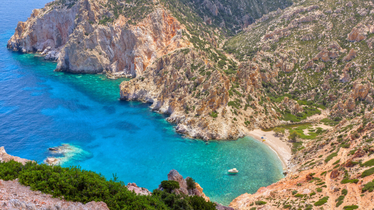 Βραχώδης παραλία