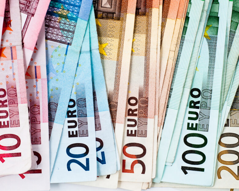 ΔΥΠΑ: Ανοίγουν σήμερα οι αιτήσεις για το Ειδικό Εποχικό Βοήθημα 2025