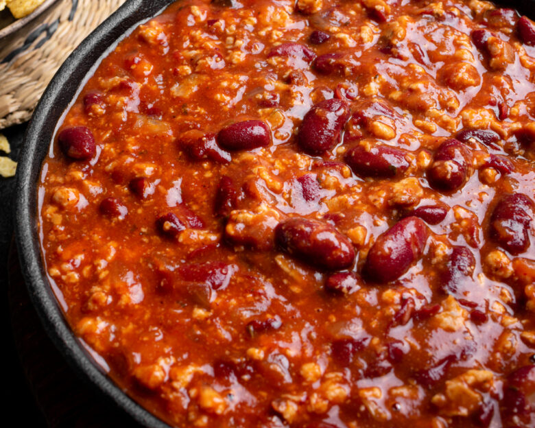 Συνταγή για εύκολο chili con carne με μοσχαρίσιο κιμά: γρήγορο γεύμα για τις καθημερινές