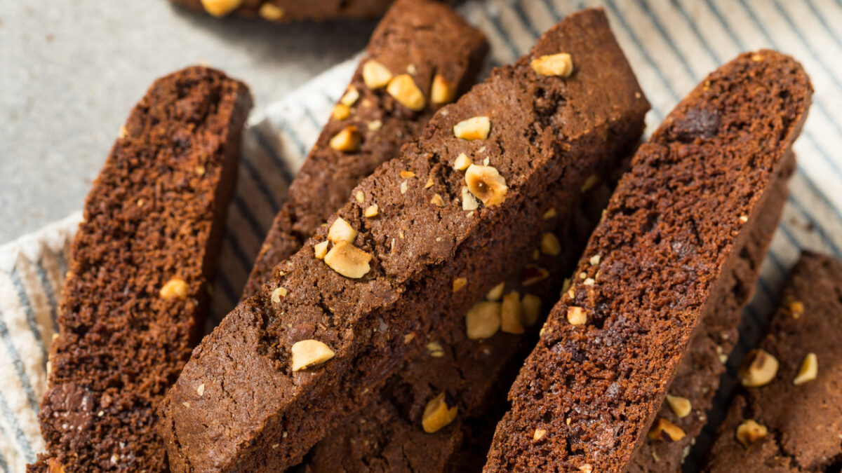 Biscotti με σοκολάτα και αμύγδαλα