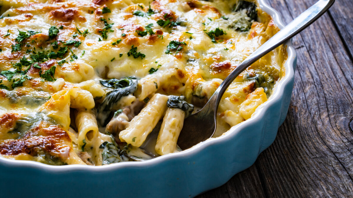 Mac & Cheese με σπανάκι και μαϊντανό