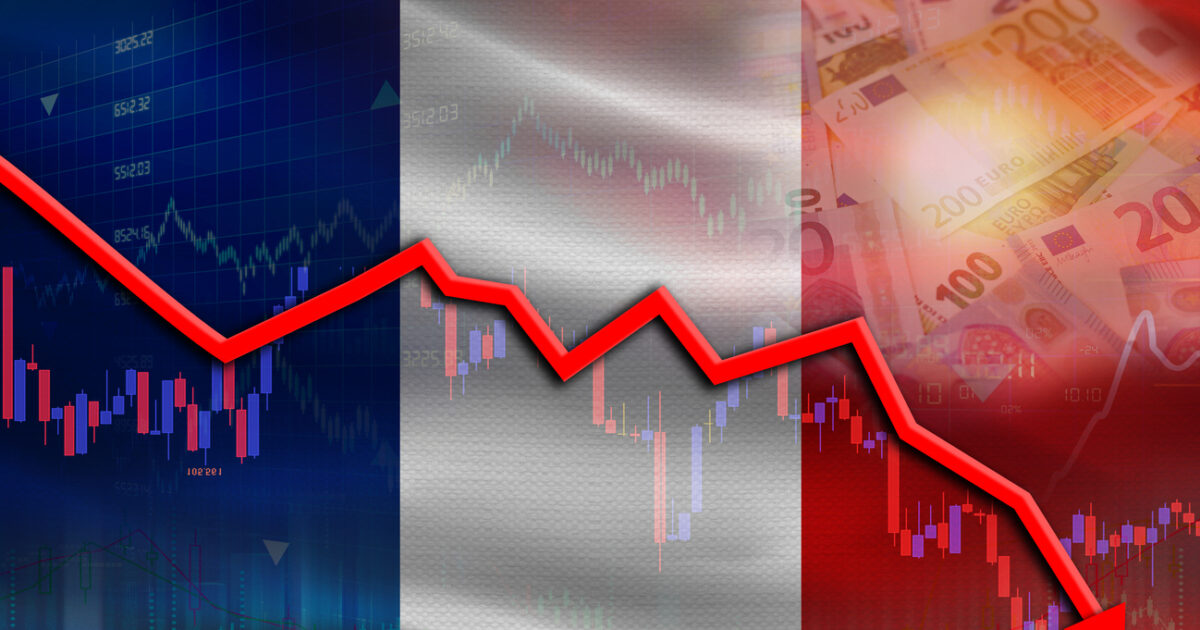 Moody’s downgrades France’s outlook to “negative” due to concerns about public finances