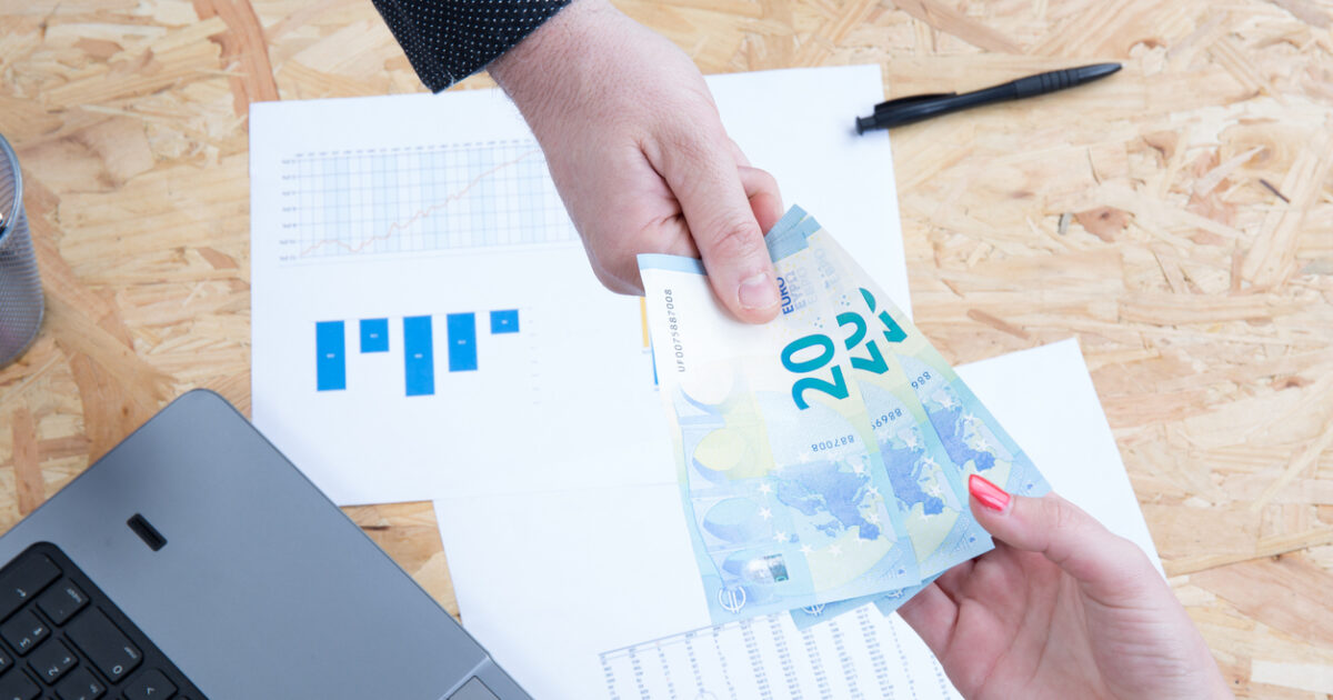 DBA: New program with full salary subsidy for 12 months and allowance of 400 €