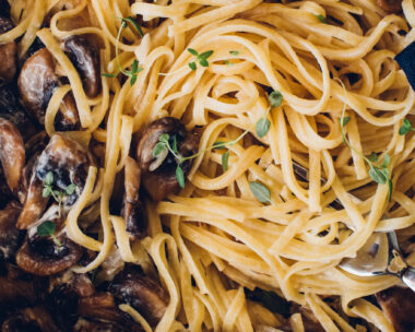 Κρεμώδη ζυμαρικά με μανιτάρια και miso