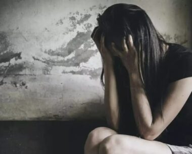 Κοπέλα που κλαίει