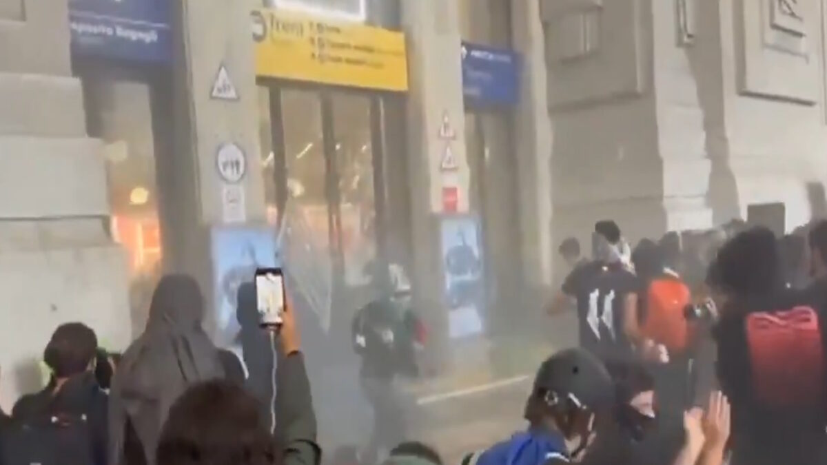 Διαδηλωτές βανδαλίζουν σταθμό τρένου στο Μιλάνο