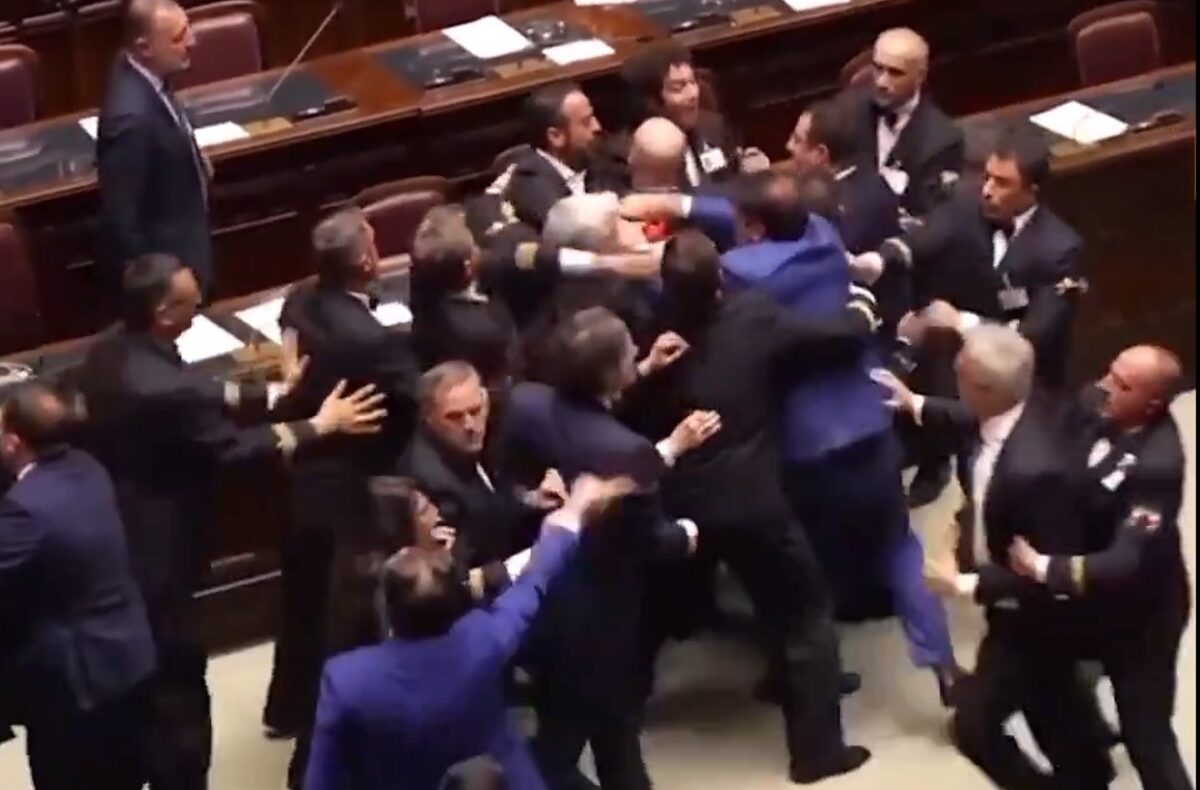 Επεισόδια στην ιταλική βουλή