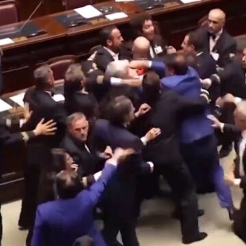 Επεισόδια στην ιταλική βουλή