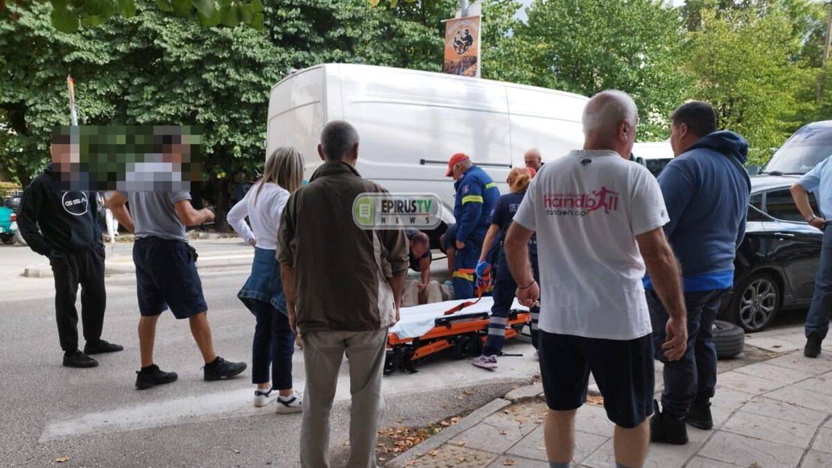 Το σημείο του τροχαίου στα Ιωάννινα με την παράσυρση πεζού