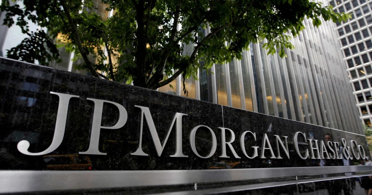 JP Morgan’s positive signal for Greek bonds – what are the reasons