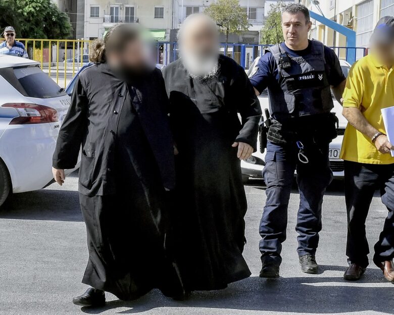 «Ιερό κύκλωμα» στα Καλάβρυτα: Ο ηγούμενος της Μονής ήθελε να πουλήσει ακόμη και τις τοιχογραφίες