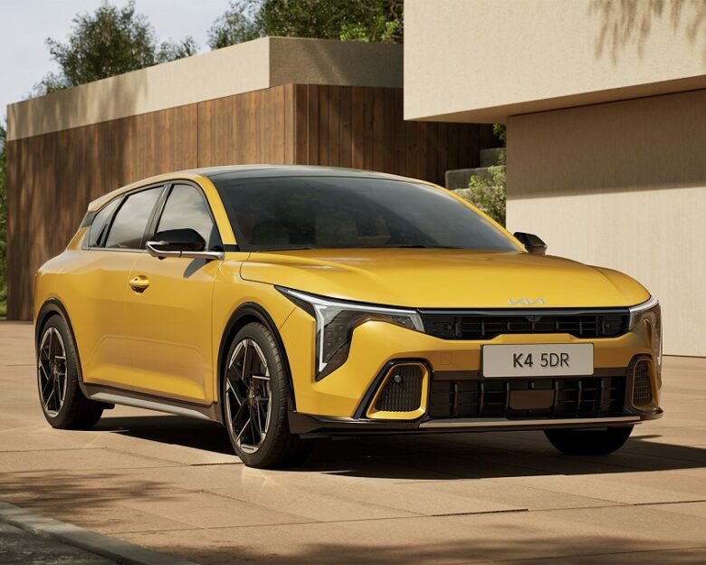 Kia: Το ολοκαίνουργιο K4 σε εκδόσεις βενζίνης και υβριδικές