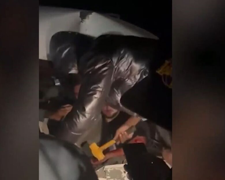 Κιλιμάντζαρο: Πλιάτσικο μετά το σοβαρό τροχαίο με 8 Έλληνες τραυματίες – «Έκανα συνέχεια τσακ στον εαυτό μου, ότι ακόμα ζω»