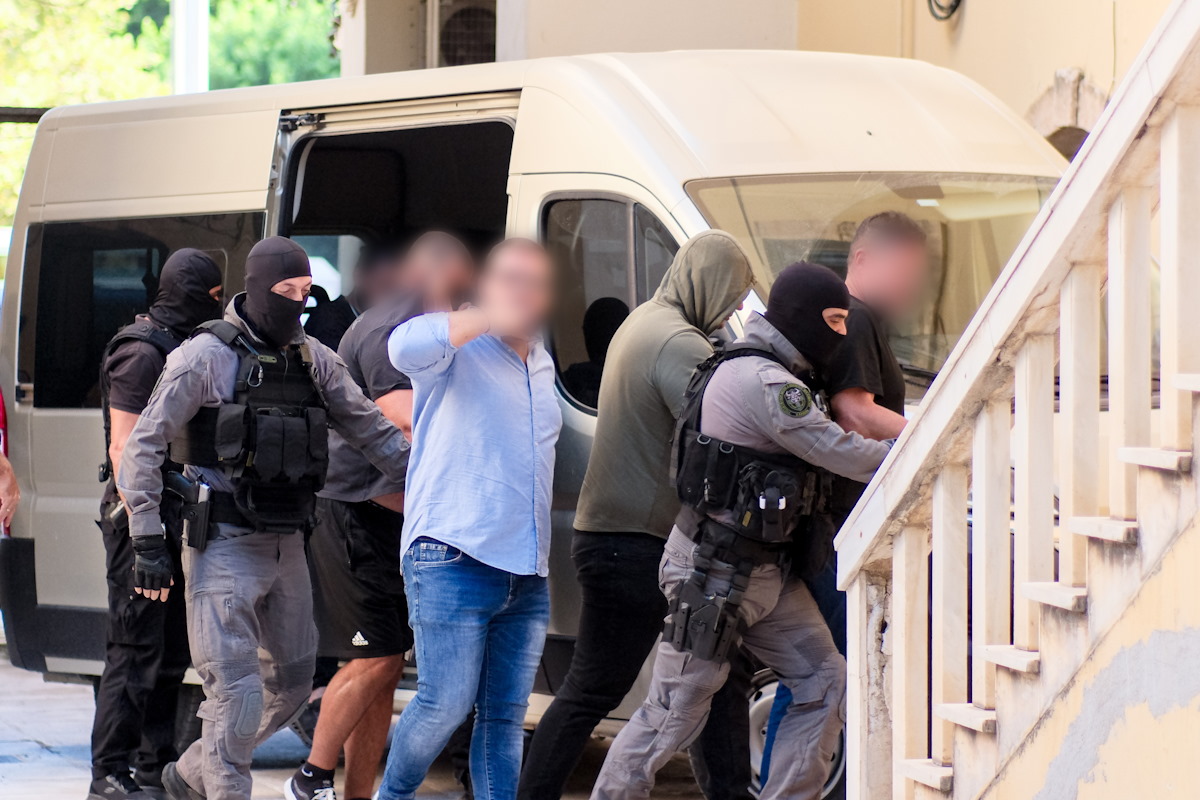 Οι συλληφθέντες στα δικαστήρια Χανίων