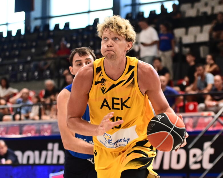 ΑΕΚ – Καρδίτσα 95-85: Άνετη επικράτηση στο τουρνουά «Ανδρέας Βαρίκας» στη Γλυφάδα με πέντε διψήφιους
