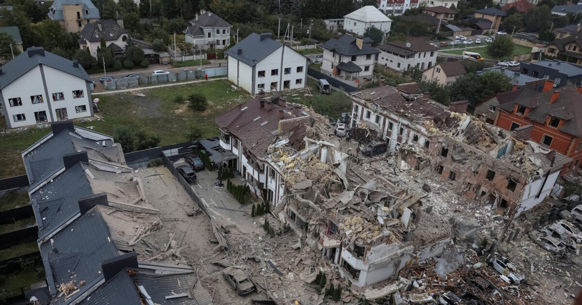 Russia attacked Ukraine with 595 drones and 48 rockets: “We only hit military targets”