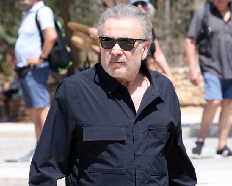 Λάκης Λαζόπουλος: «Ζούμε σε μια εποχή όπου είναι σαν να κάνουμε έρωτα χωρίς οργασμό»