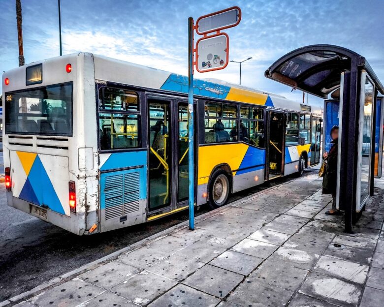 Ο δράστης που παρενόχλησε σεξουαλικά 22χρονη σε λεωφορείο φώναζε ότι έχει παιδιά για να μην συλληφθεί