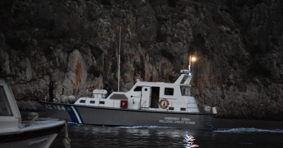Fishing boat fell on rocks on Thermaikos – Research and Rescue Company for 5 people