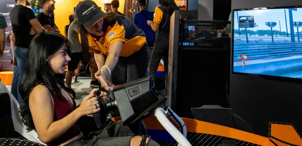 Ουρές για το showcar της McLaren F1 Team που έφερε ο ΟΠΑΠ στη Θεσσαλονίκη