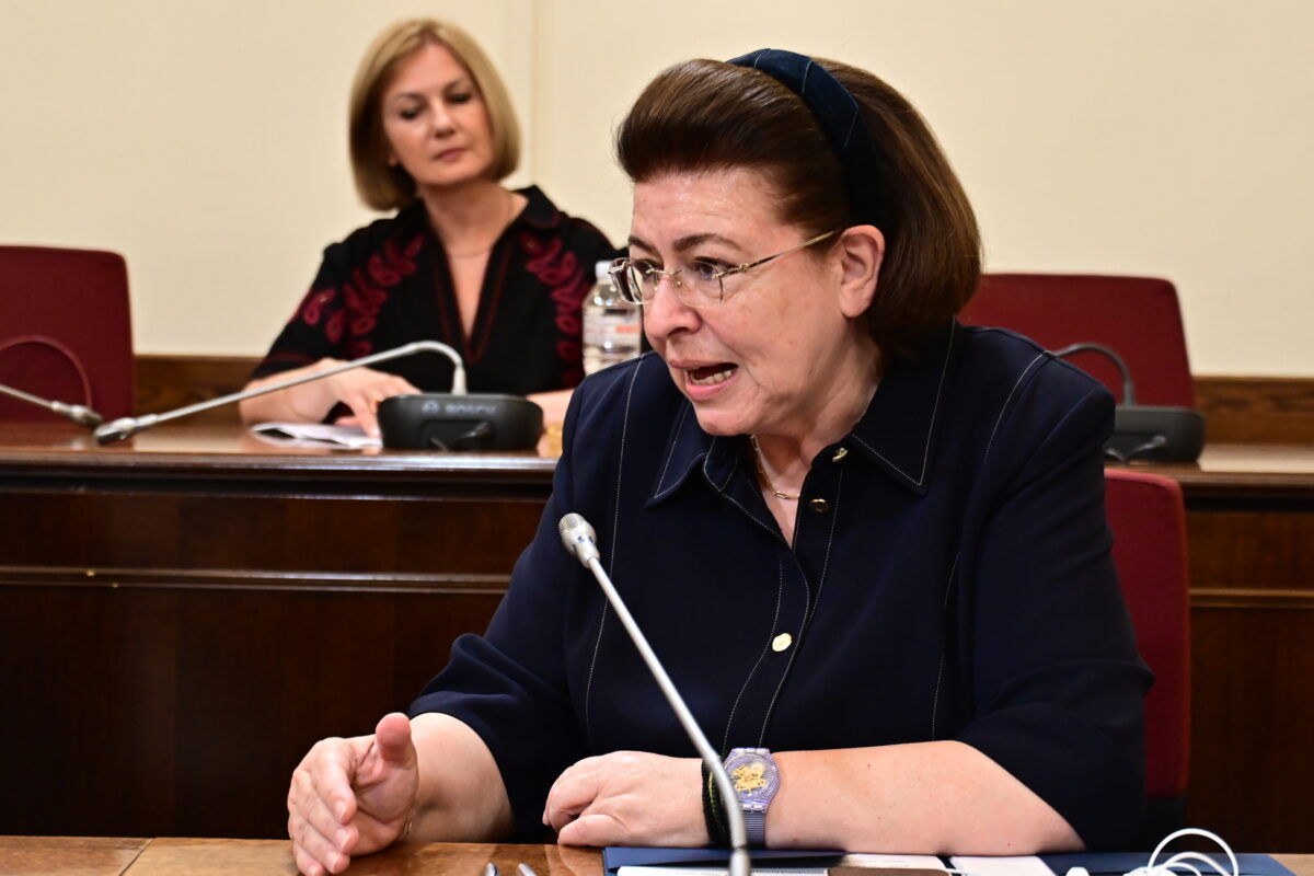 Η υπουργός Πολιτισμού Λίνα Μενδώνη