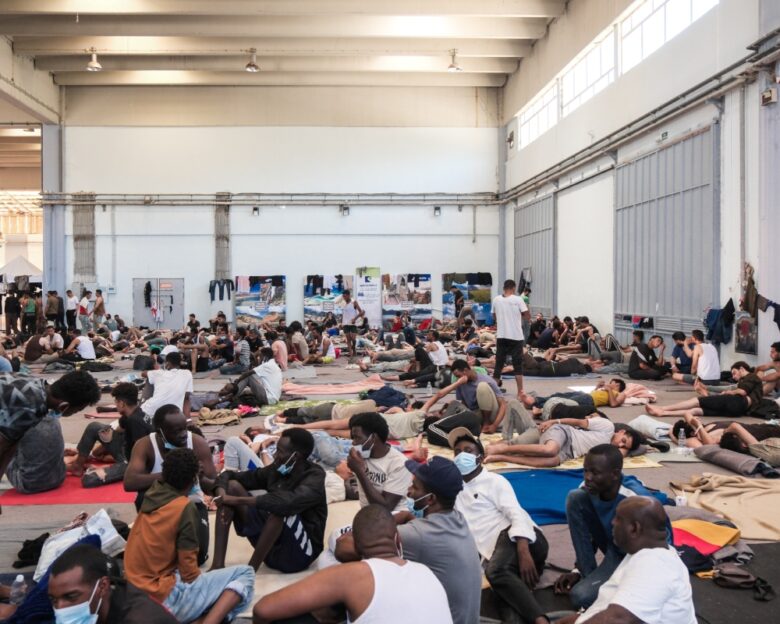 Χανιά: Πάνω από 200 μετανάστες μεταφέρονται στη Αγυιά – 7 από αυτούς Παλαιστίνιοι