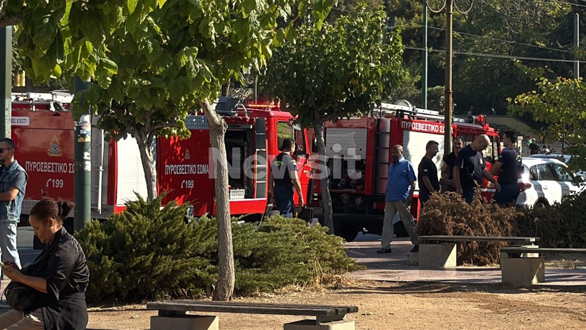 Πυροσβεστικά στο Μετρό Ευαγγελισμό