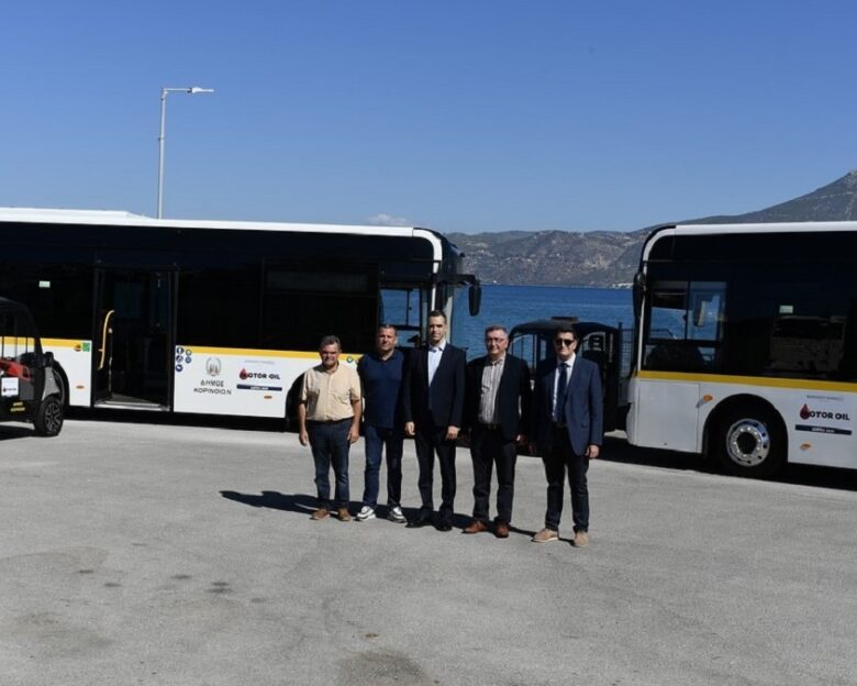 Δωρεά 2 ηλεκτρικών λεωφορείων και 3 ηλεκτρικών οχημάτων στον Δήμο Κορινθίων από το Βαρδινογιάννειο Ίδρυμα και τη Motor Oil