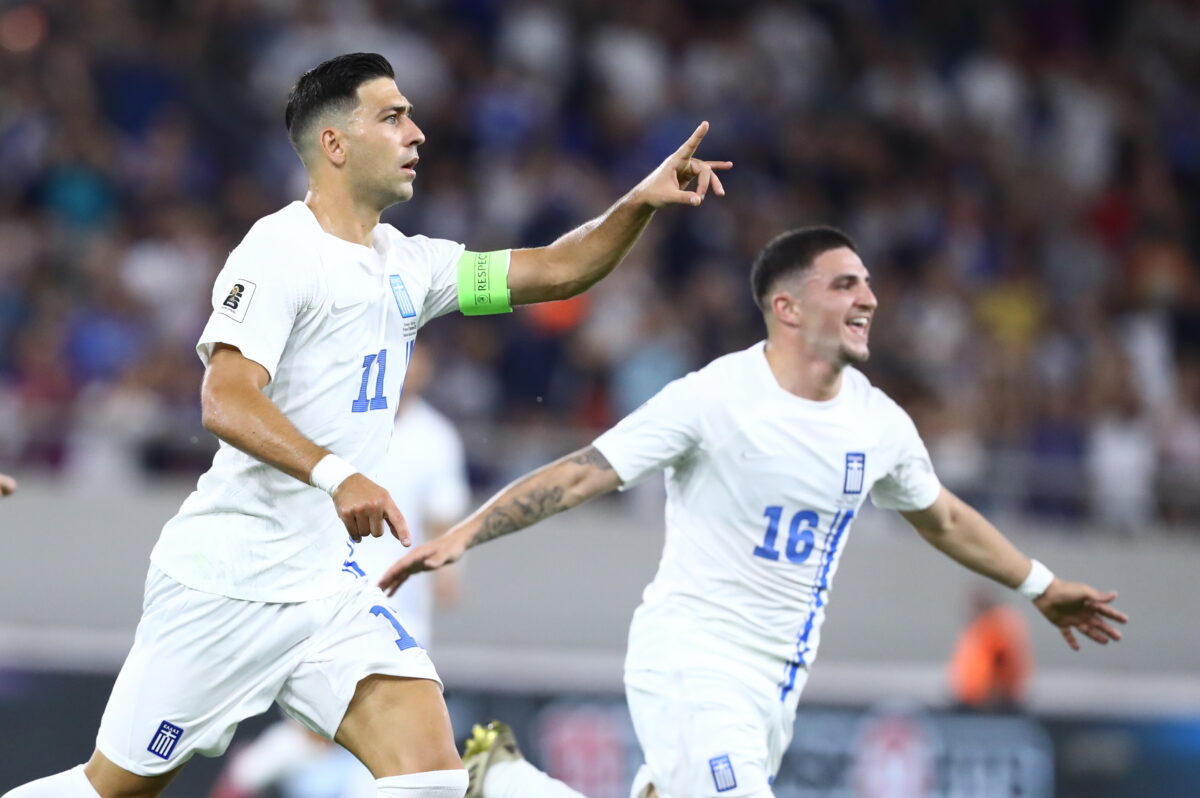 Ο Μπακασέτας πανγυρίζει το 3-0 στο Ελλάδα - Λευκορωσία (ΦΩΤΟ ΜΑΡΚΟΣ ΧΟΥΖΟΥΡΗΣ