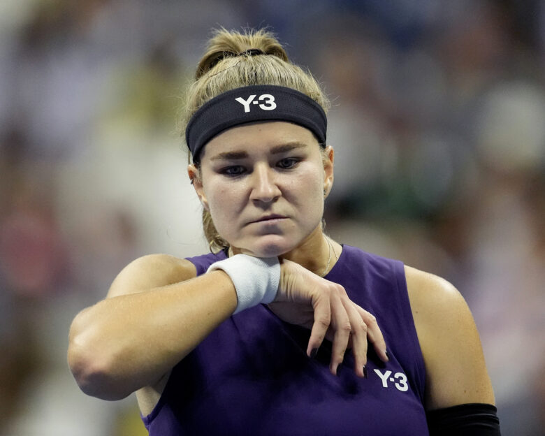 «Πάγωσε» η Καρολίνα Μούχοβα στο US Open: «Ο πρώην μου κάθισε απέναντι στην κερκίδα και τρόμαξα»