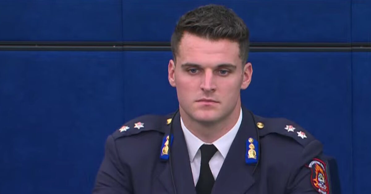 Ursula von der Laienn honored Greek firefighters: “You are inspired by all of us” told Lieutenant Nikolaos Paisios