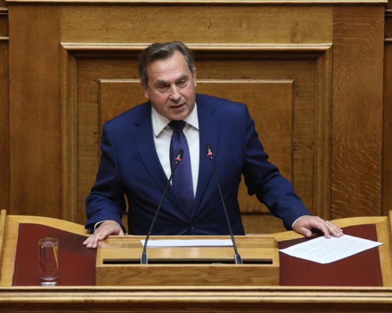 Διεγράφη ο βουλευτής Νίκος Βρεττός από τη «Νίκη» – Με 8 βουλευτές έμεινε το κόμμα
