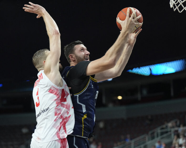 Γιουσούφ Νούρκιτς κατά της διαιτησίας στο Eurobasket: «Έφαγα πολύ ξύλο και πήρα λίγα σφυρίγματα»