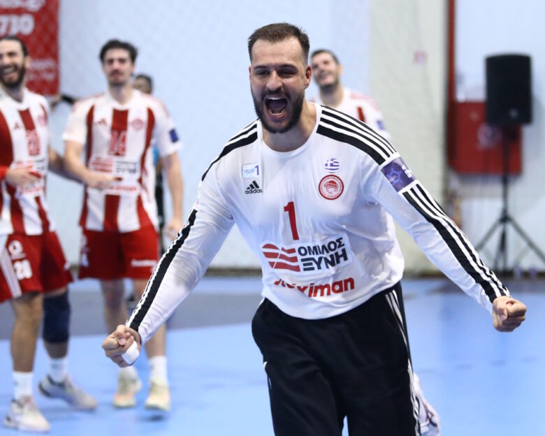 Ολυμπιακός – ΑΕΚ 24-23: Οι ερυθρόλευκοι κατέκτησαν το Super Cup στο χάντμπολ