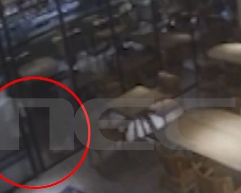 Πάτρα: Βίντεο ντοκουμέντο με 8χρονους διαρρήκτες να τρυπώνουν σε καφέ και αρπάζουν τις εισπράξεις