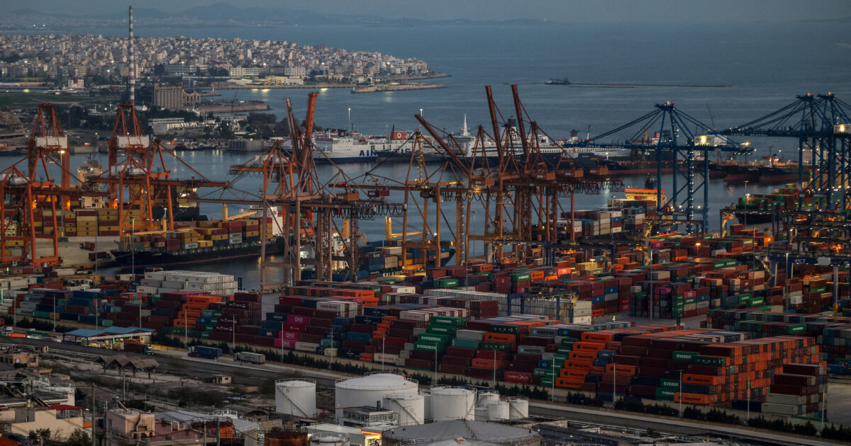 In the “target” of the US the port of Piraeus for the weakening of China