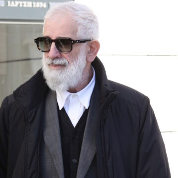 Πέτρος Φιλιππίδης