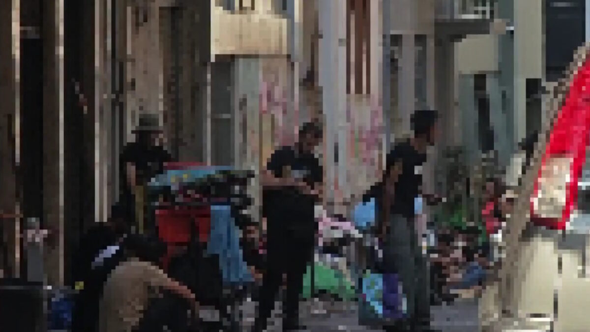 Στην πιάτσα ναρκομανών της Ιεροθέου
