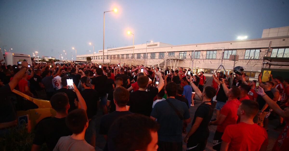Daniel Pontense: Last of Olympiacos friends at the airport, for the Portugal Extreme Reception