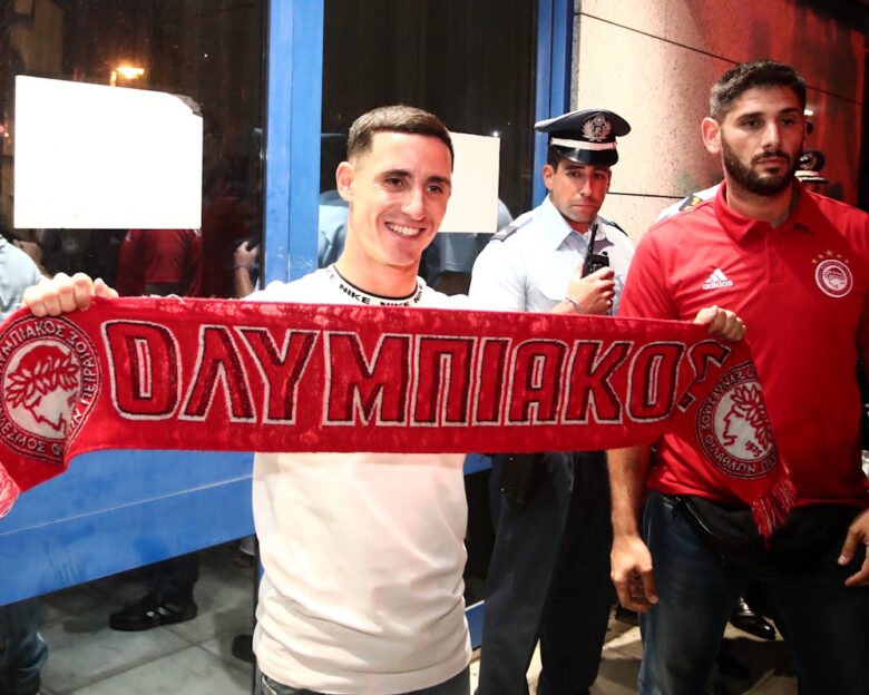 Συγκλονισμένος ο Ντανιέλ Ποντένσε: Προσπαθώ να μην κλάψω, τρέμουν τα πόδια μου, ήρθα για να μείνω στον Ολυμπιακό