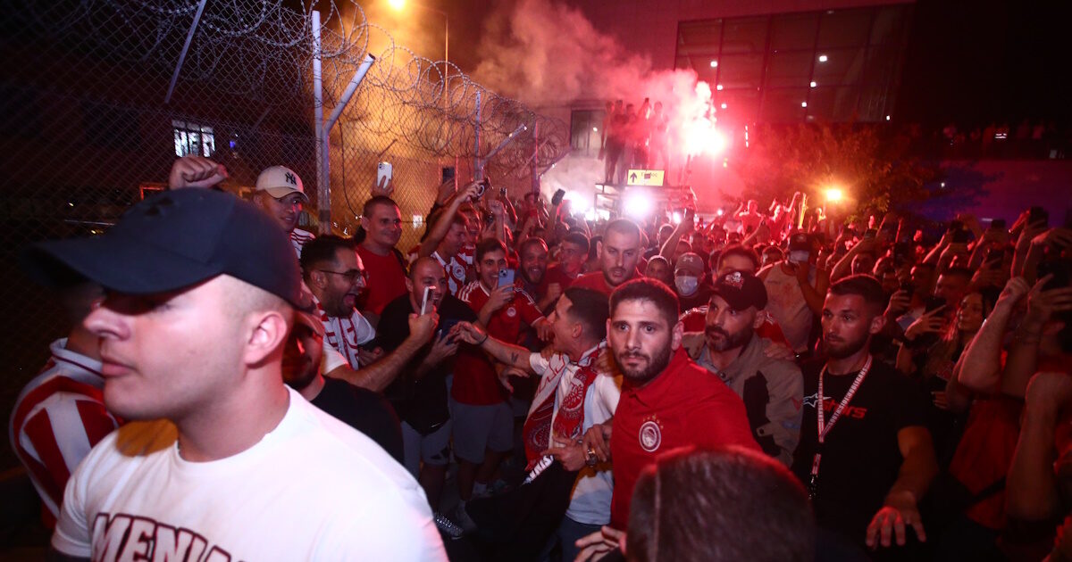 Daniel Pontense in Greece for Olympiacos: Over 3,000 fans at the “El.” Venizelos »