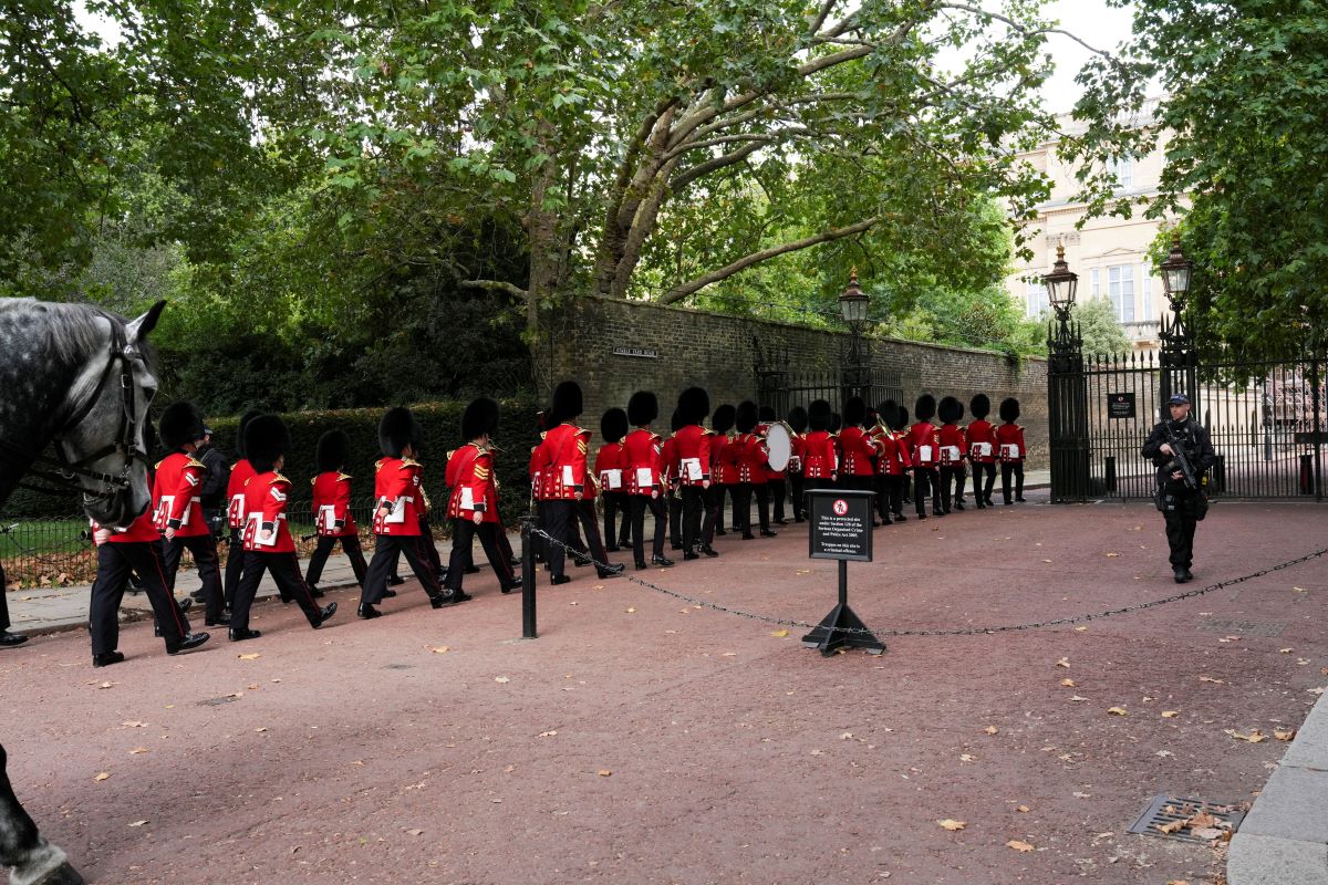 King's guards, in formation as they enter Clarence House